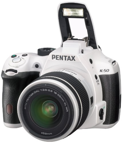 Pentax K 50 SLR-Digitalkamera (16 Megapixel, APS-C CMOS Sensor, 1080p, Full HD, 7,6 cm (3 Zoll) Display, Bildstabilisator) weiß inkl. Objektiven DA L 18-55 mm WR & 50-200 mm WR - 4